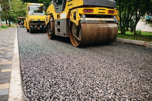 Best Asphalt Driveway Paving in Verona, PA